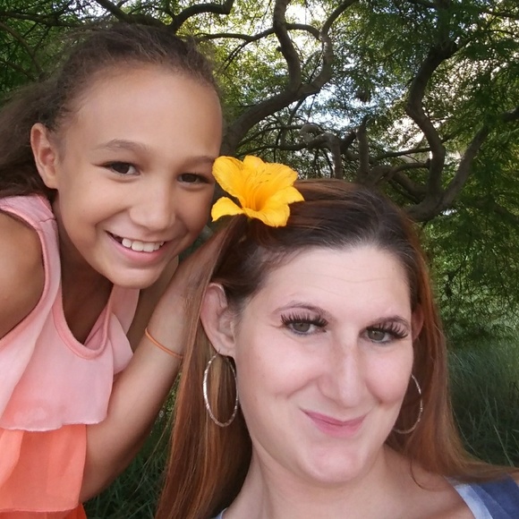 Meet your Posher, Kelley - Picture 2 of 8